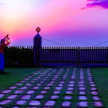 Отель Calypso Sunset Iranawila Экстерьер фото